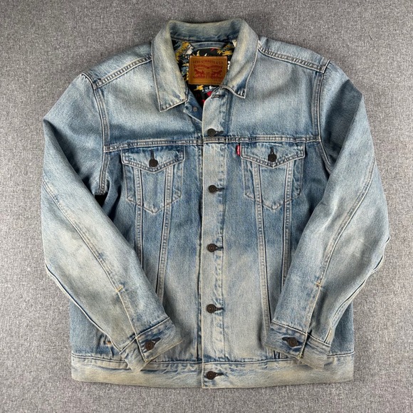 Levi's Other - Levis Jacket Mens XL Trucker Light Wash Hawaiian Tropical Lining Button Down
